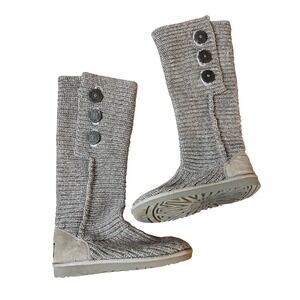UGG Australia Classic Cardy Knit Boot Size 8 Gray Sheepskin Warm Cardigan Button